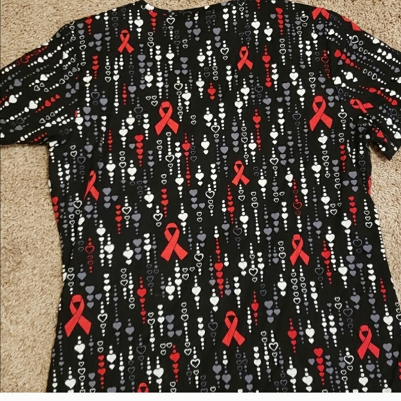 Cherokee scrub top - Picture 2 of 5